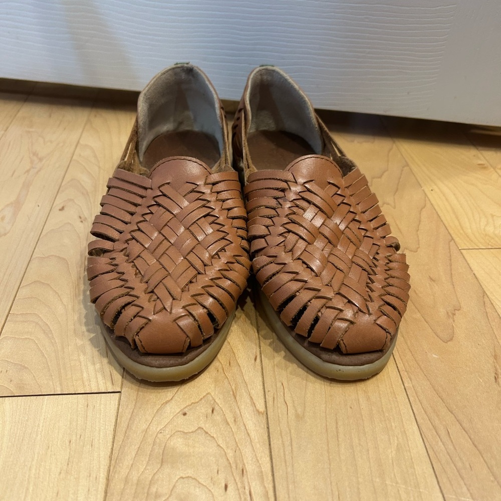 SOLS women’s huaraches; handmade, size 9, barely worn